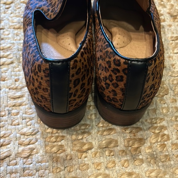 Softt Leopard Print Women’s Loafers - Picture 4 of 6